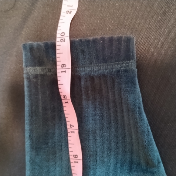 SJB Sport Woman's turtle neck long sleeve Shirt ribbed Small/petite Green - Picture 8 of 12